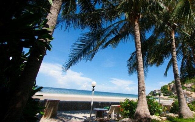 Bungalow Khun Pa (บังกะโลคุณป้า)
