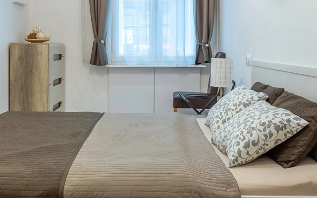 Goldcentral Apartment Dob