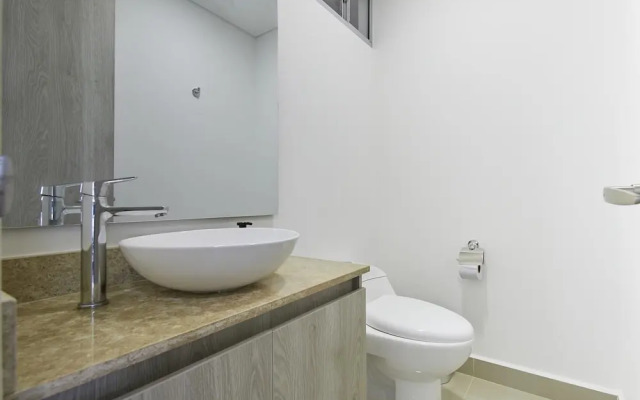 Artsy Oceanview Condo W Incredible Rooftop Pool