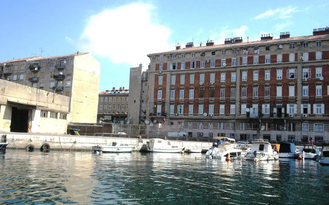 Rooms Center Demetrova