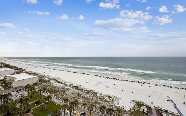 Summit by Book That Condo