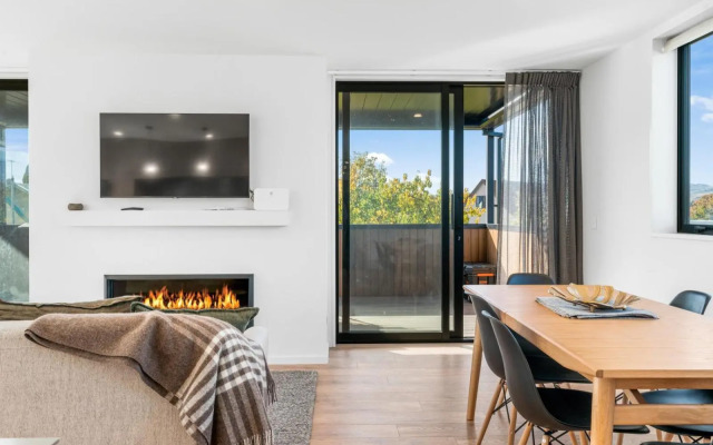 Mountain Vistas - Cromwell Upstairs Holiday Apartment