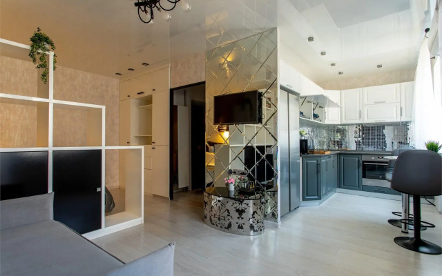 OGNI Apartments на проспекте Океанский 100