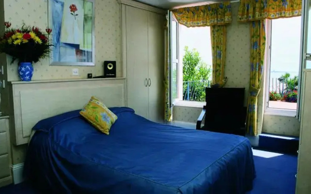 Au Caprice Guest House