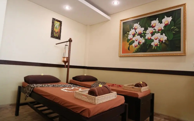 Royal Orchid Lodge