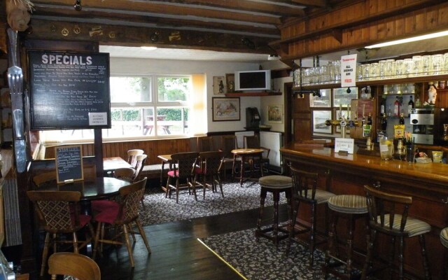 Twa Dogs Inn