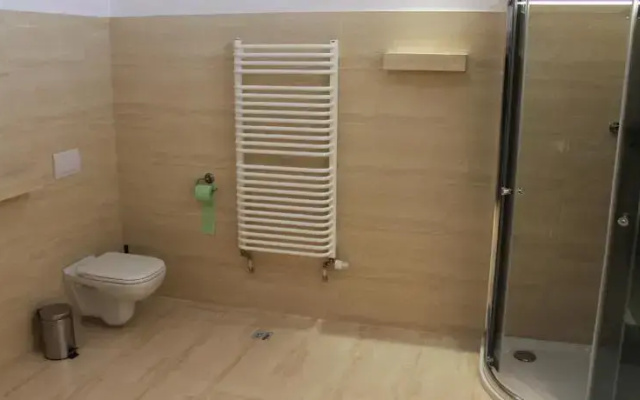 Apartament Bystre