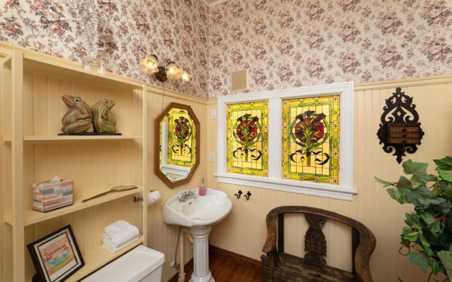 The Dempsey Manor Bed & Breakfast Inn