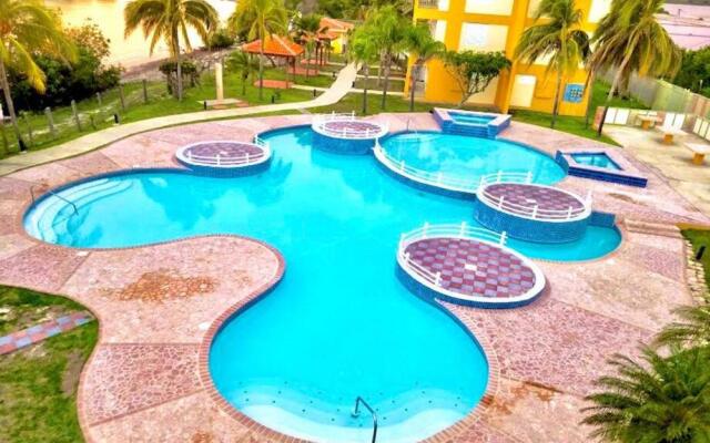 2-BR Modern Oceanfront Apt Steps from Playa Sucia