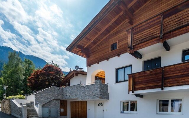 Spacious Apartment in Kitzbuhel near Ski Lift