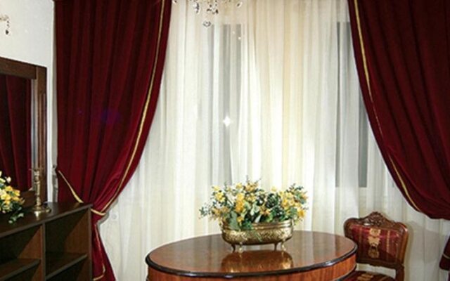 Hotel Elena