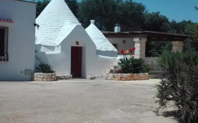 Trulli Stella, Mimosa & Porta Blu - 3 individual Luxury Trulli Villas with private pools and gardens