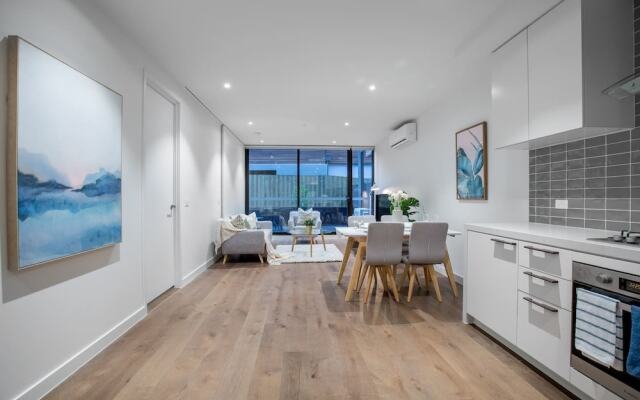 Comfy Kew Apartments