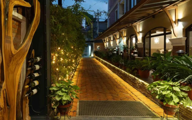 Nepali Ghar Hotel