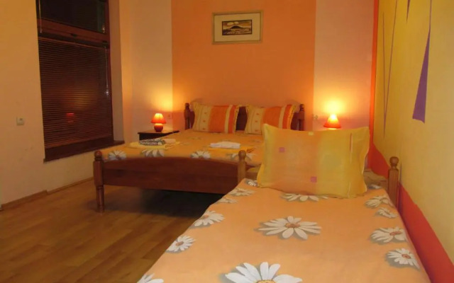 Pri Orehite Guesthouse