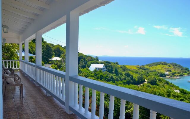 Stunning Villa Overlooking Friendship Bay Beach