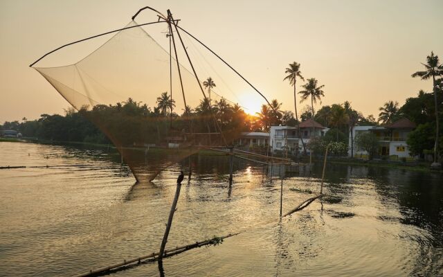 Seclude by the Lake Alleppey