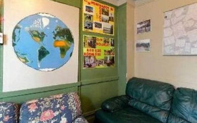 C&N Backpackers Hostel - Vancouver