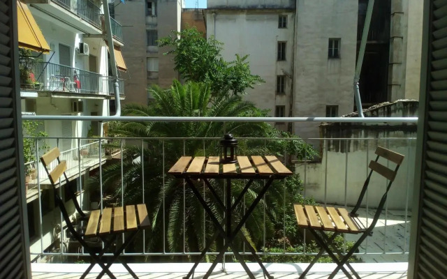 Athens Downtown Boho Apartment 1 min from metro
