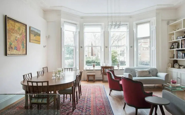 Courtfield Road II by Onefinestay