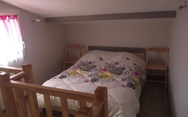 House With 2 Bedrooms in Lescure-d'albigeois, With Furnished Terrace a