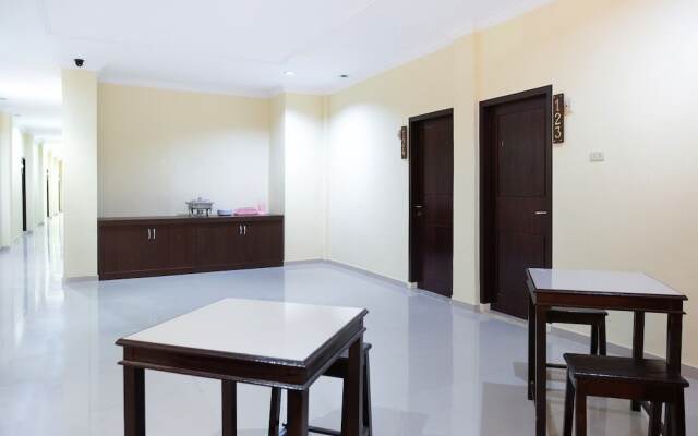 OYO Life 1149 Hotel Mustika