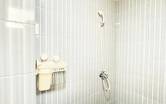 Cozy Bloom Studio Apartment Cinere Resort