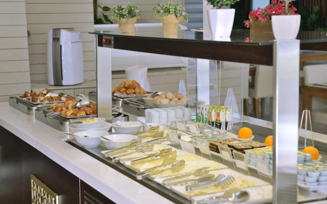 Lugga Boutique Hotel & Beach