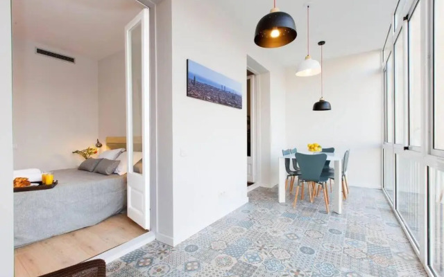 Perfectly located 4-bed 4-bath apartment in Barcelona 2-1