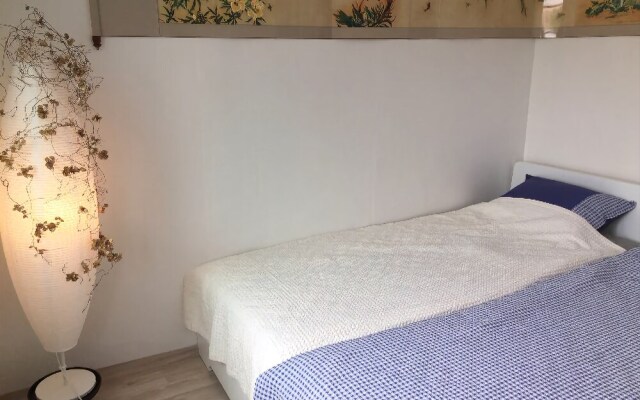 121Bukchon (Japanese Host)