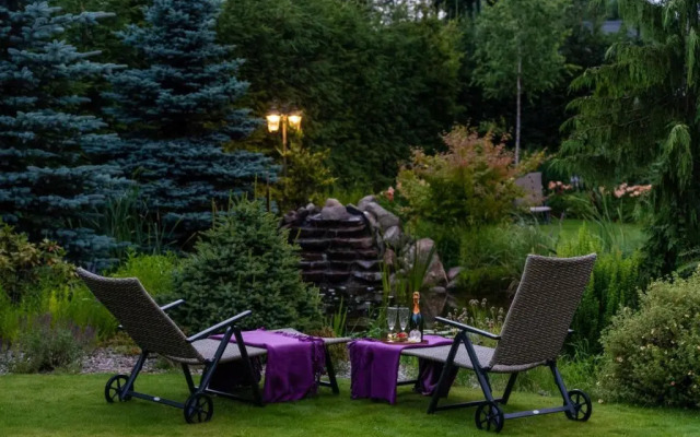 RetroHouse - Adults Only