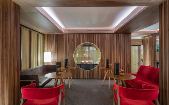 Melia White House Apartments