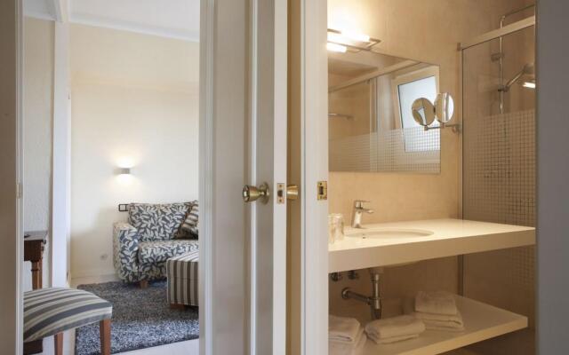 Rovira Hotel