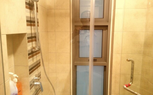 Robertson Suites Z