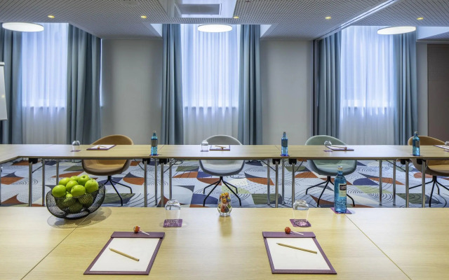 Capri by Fraser Leipzig