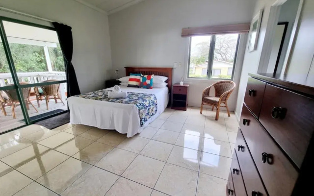 Natura Nikao Beach Villa