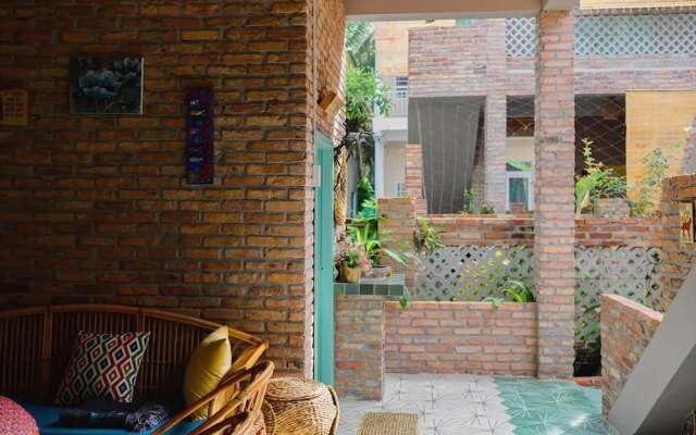 Nam Thi Holiday Home