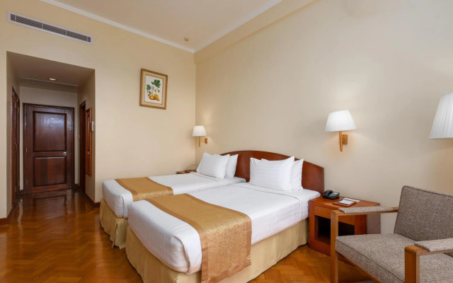 Inya Lake Hotel