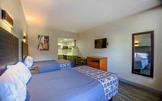 Sunrise Inn by OYO Titusville FL