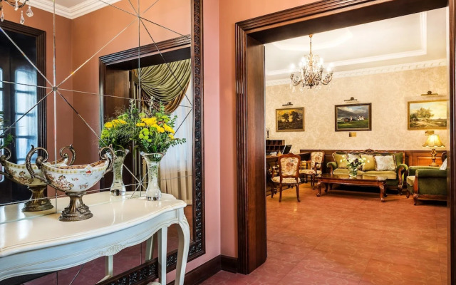 Frederic Koklen Boutique Hotel