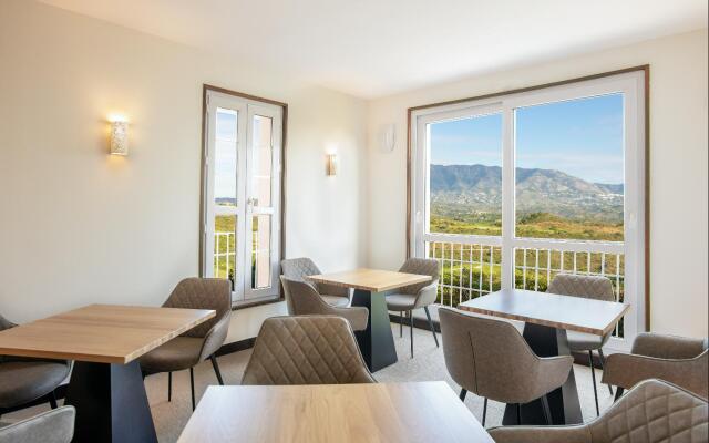 La Cala Resort