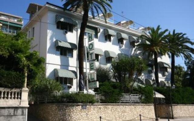 Hotel Eveline Portosole