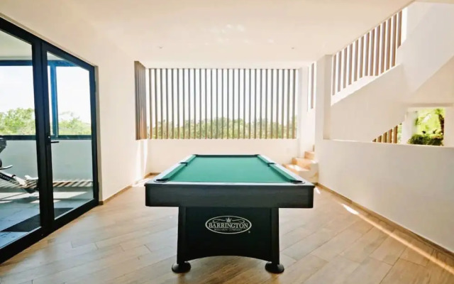 Anana Yaaxlum 105 S Oasis Pool and Jacuzzi