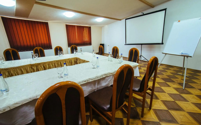 Hotel Kristal Palas