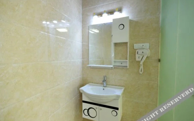 Wuhan Aerospace Holiday Hotel (Tianhe International Airport)