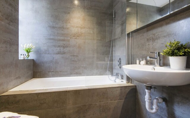 The Chelsea Harrington Apartment - KK