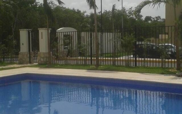 Condo en PlayaDelCarmen 542 by Sinbad