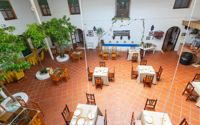 Hotel Caserio de Iznajar