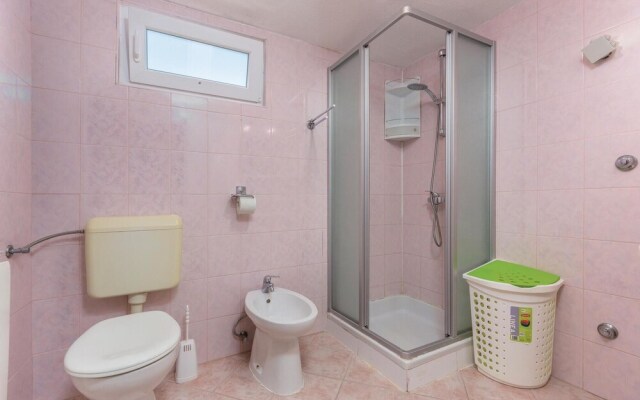 Stunning Home in Nedescina With Wifi and 2 Bedrooms