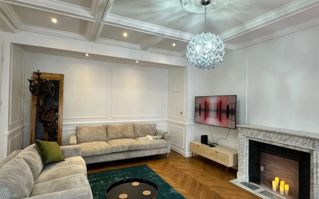 Paradis Chic - Renovated 2 Bed Apt in Paris